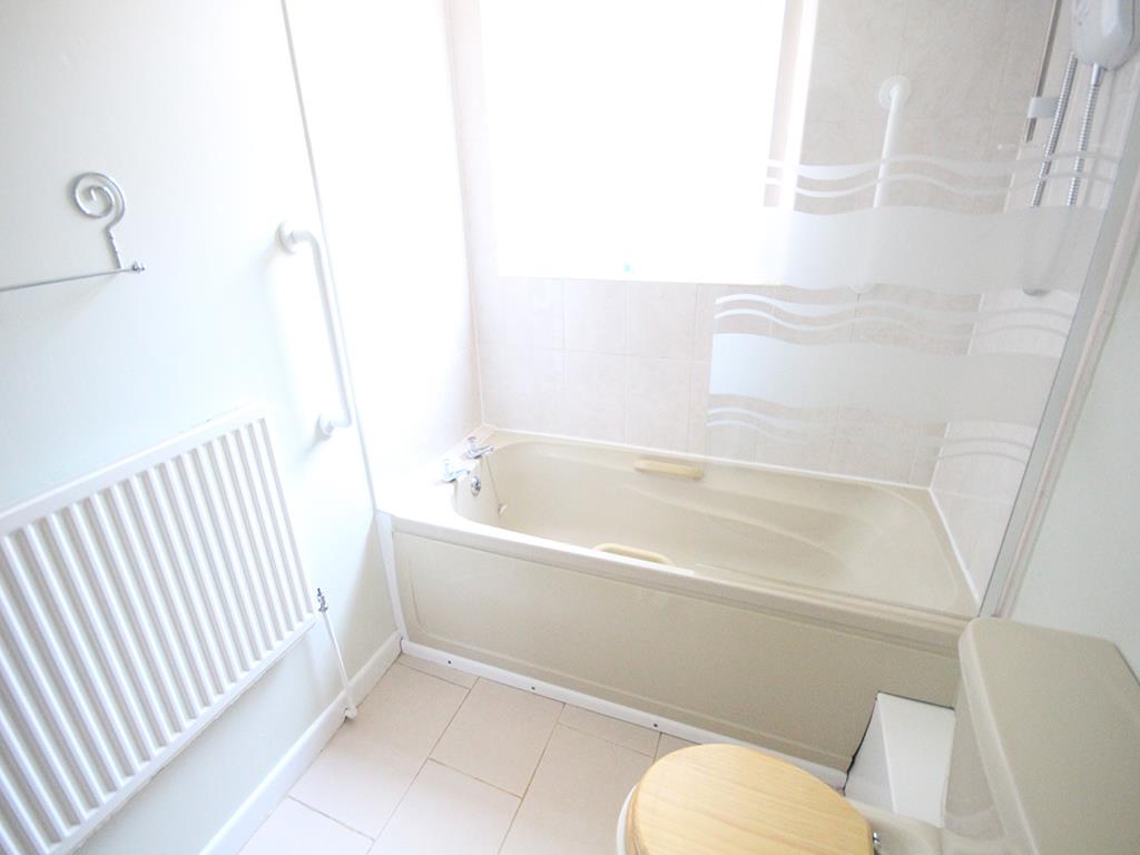1 bedroom flat For Sale in Barrowford - IMG_2744.jpg